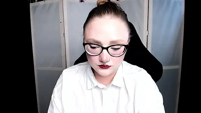 Snapshot of YourDyingBride chatting on November 19, 3:39 am YourDyingBride online show from November 19, 3:39 am