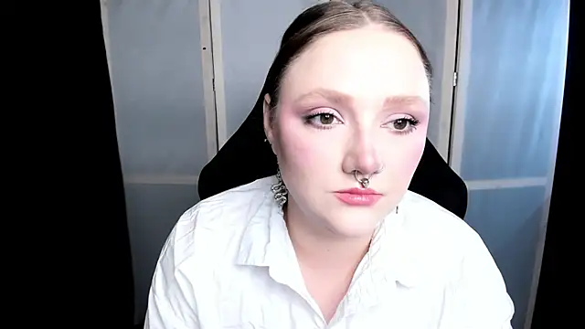 Snapshot of YourDyingBride chatting on November 10, 6:40 am YourDyingBride online show from November 10, 6:40 am