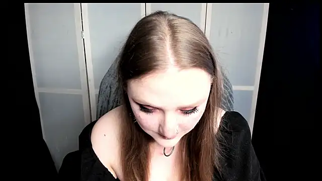 Snapshot of YourDyingBride chatting on June 18, 6:35 pm YourDyingBride online show from June 18, 6:35 pm