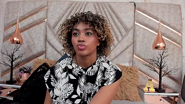 AgataRinaldi online show from November 18, 8:34 pm