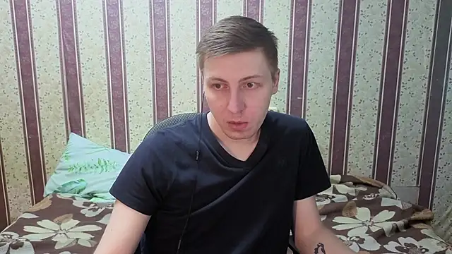 darienlarge online show from February 8, 3:15 am