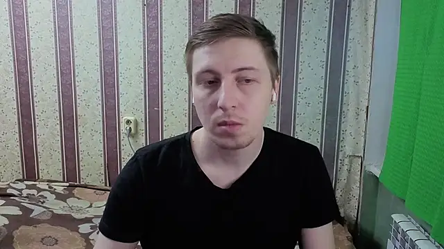 darienlarge online show from March 12, 2:43 pm