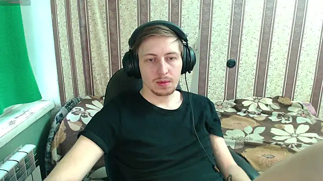 darienlarge online show from November 9, 10:41 am