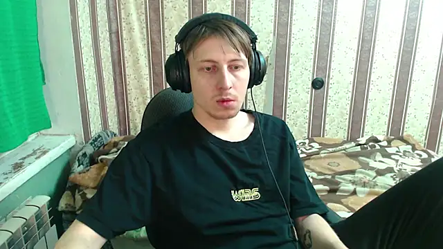 darienlarge online show from October 29, 4:28 pm