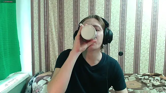 darienlarge online show from October 24, 10:47 am