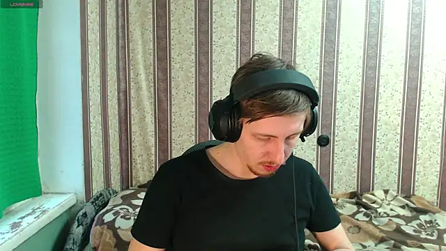 darienlarge online show from November 13, 11:58 am