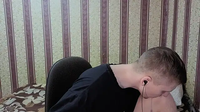 darienlarge online show from January 6, 5:39 pm