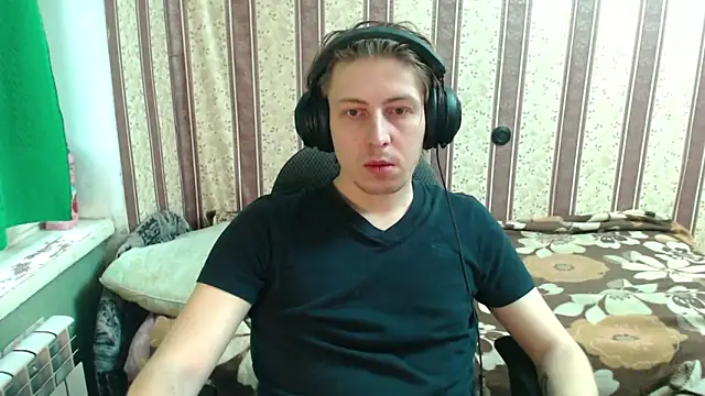 darienlarge online show from October 26, 12:27 pm