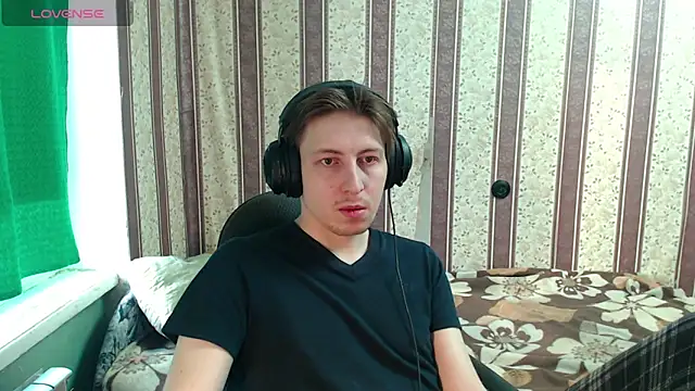 darienlarge online show from November 19, 10:04 am