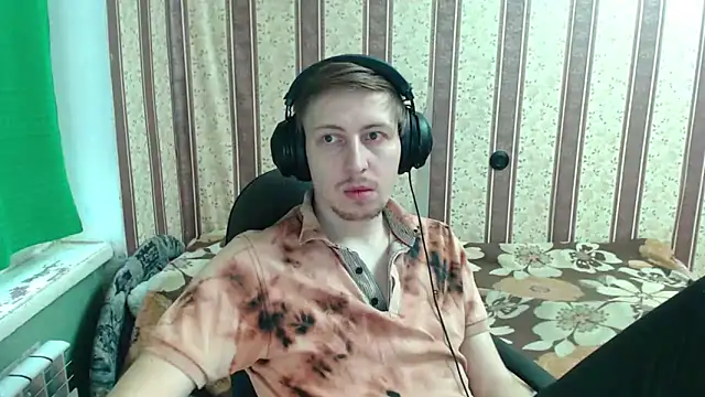 darienlarge online show from November 7, 11:04 am