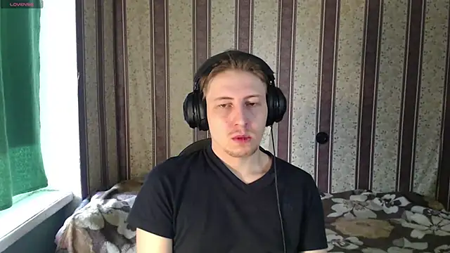 darienlarge online show from November 23, 8:57 am