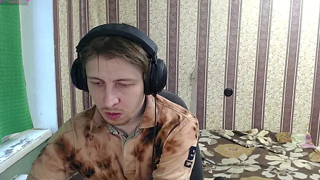 darienlarge online show from November 26, 10:26 am