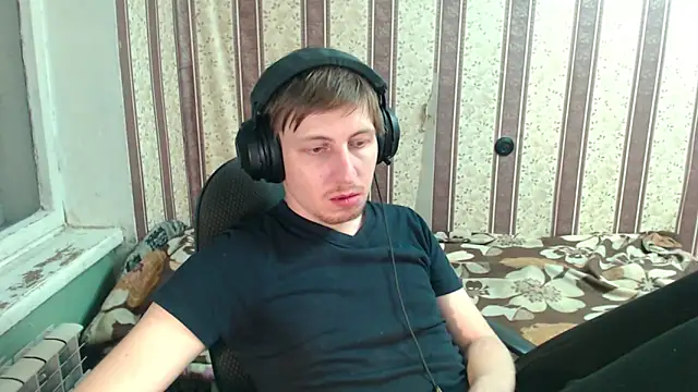 darienlarge online show from November 3, 2:20 pm