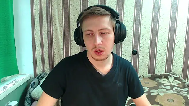 darienlarge online show from November 6, 7:34 am