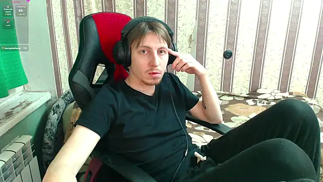 darienlarge online show from November 30, 4:08 pm