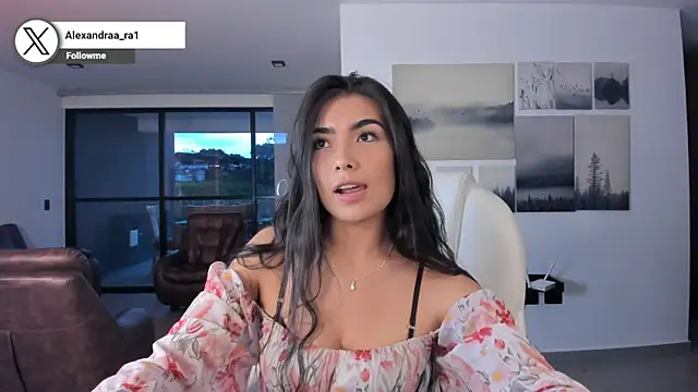 Snapshot of Alexandra_ra chatting on June 23, 11:14 pm Alexandra ra online show from June 23, 11:14 pm