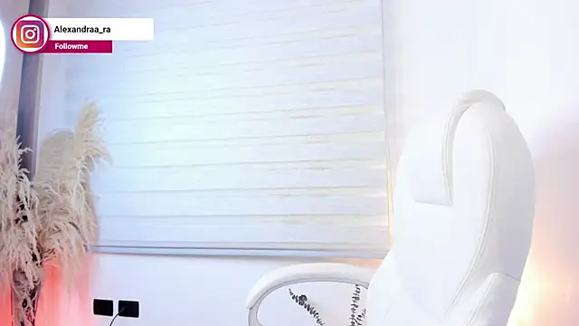 Snapshot of Alexandra_ra chatting on July 18, 2:09 am Alexandra ra online show from July 18, 2:09 am