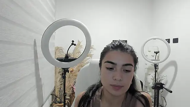 Snapshot of Alexandra_ra chatting on February 5, 3:13 am Alexandra ra online show from February 5, 3:13 am