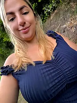 Snapshot of sammyqueenx21 chatting on July 18, 11:41 am sammyqueenx21 online show from July 18, 11:41 am