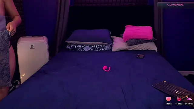 bull vixen2001 online show from January 8, 7:58 am