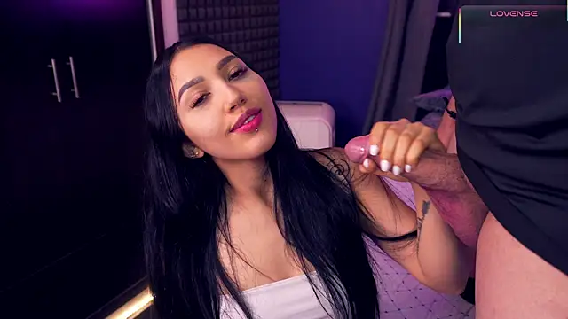 bull vixen2001 online show from December 1, 10:43 pm