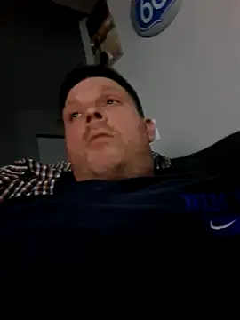 Snapshot of curiouscock38 chatting on April 19, 7:53 am curiouscock38 online show from April 19, 7:53 am