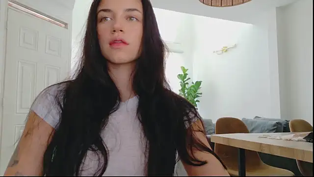 GrettaBenett online show from June 11, 8:50 pm