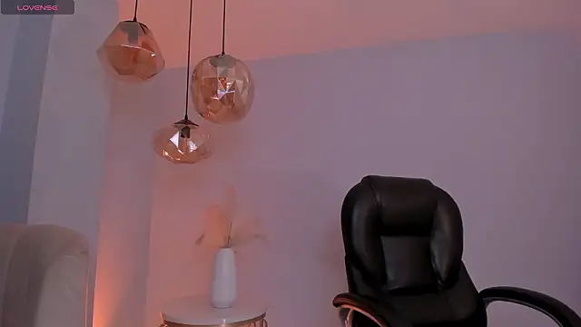 ErikaBenz  online show from February 8, 12:14 pm