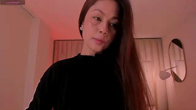 ErikaBenz  online show from June 10, 12:28 pm