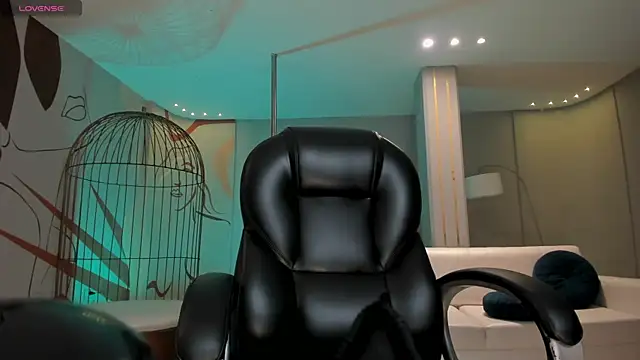 ErikaBenz  online show from October 27, 12:28 pm