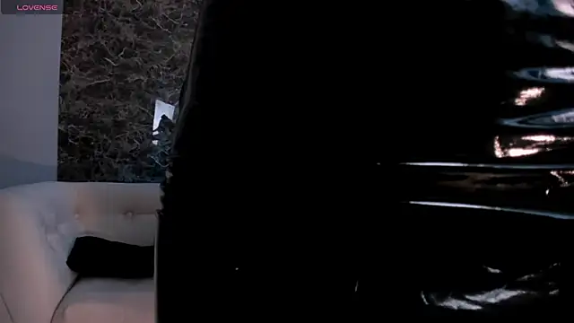 ErikaBenz  online show from September 26, 12:34 pm