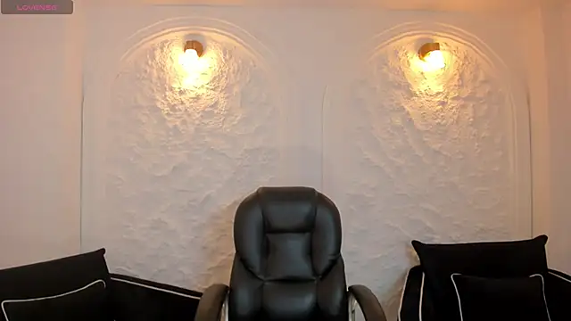 ErikaBenz  online show from October 10, 8:31 pm