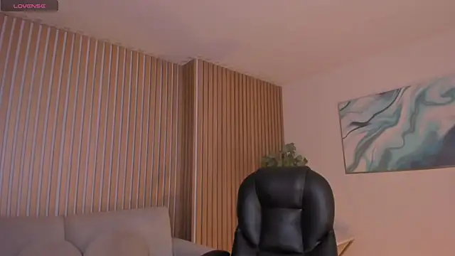 ErikaBenz  online show from February 13, 12:16 pm