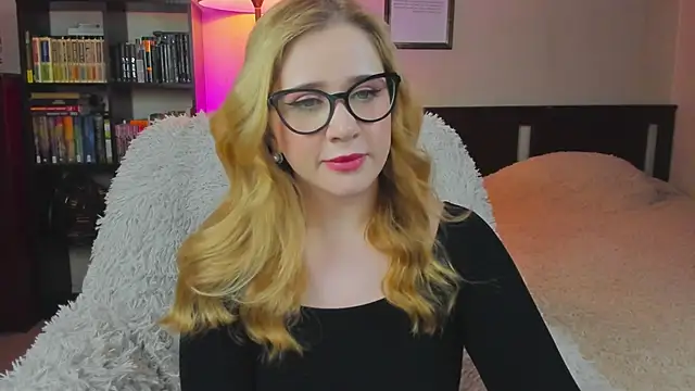 Lav Tender online show from September 17, 7:38 pm