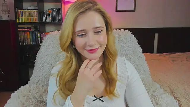 Lav Tender online show from September 18, 9:51 pm