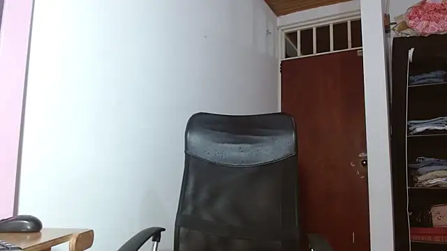 emily littesweet online show from November 15, 10:58 pm