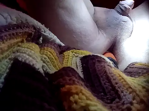 jas319593 online show from December 4, 5:17 am