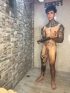 Snapshot of Aron_ford chatting on November 29, 9:37 pm Aron ford online show from November 29, 9:37 pm