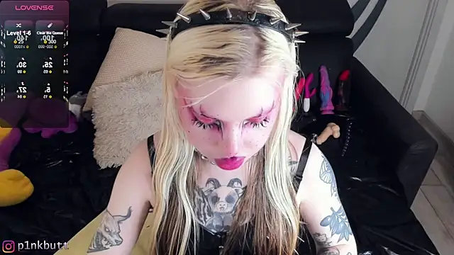 Snapshot of HelenGoat chatting on February 1, 10:23 pm HelenGoat online show from February 1, 10:23 pm