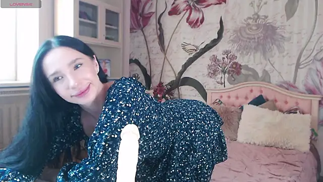 Snapshot of AliciaBow chatting on September 21, 2:00 pm AliciaBow online show from September 21, 2:00 pm