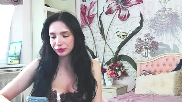 AliciaBow online show from March 24, 12:05 pm