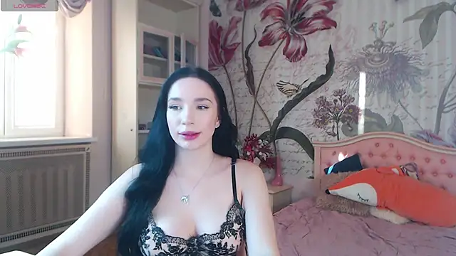 Snapshot of AliciaBow chatting on February 24, 2:04 pm AliciaBow online show from February 24, 2:04 pm