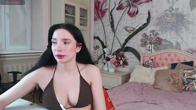 AliciaBow online show from February 7, 4:04 pm