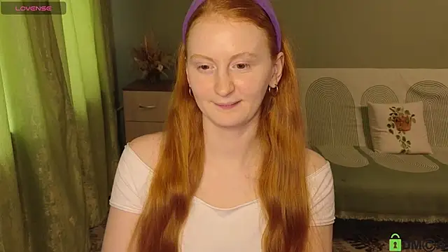 Snapshot of astoria_ross_ chatting on May 21, 3:09 pm astoria ross online show from May 21, 3:09 pm