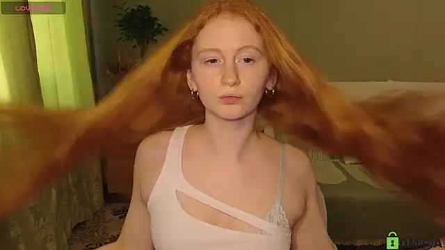 Snapshot of astoria_ross_ chatting on June 16, 3:12 pm astoria ross online show from June 16, 3:12 pm