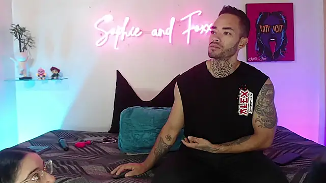 SophieFoxx17 online show from March 20, 12:39 pm