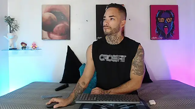 SophieFoxx17 online show from January 17, 12:09 pm