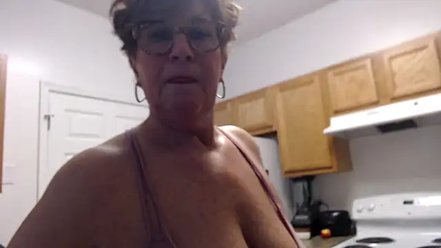 plusizebigbooty online show from February 8, 10:29 pm