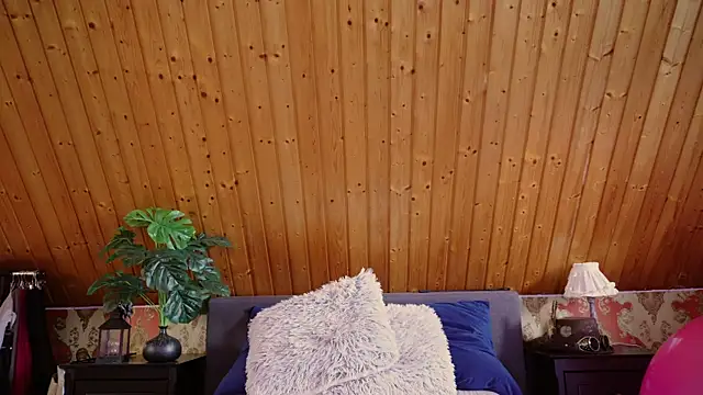 Snapshot of TessaWinter chatting on September 15, 2:39 pm TessaWinter online show from September 15, 2:39 pm