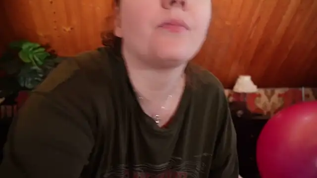 Snapshot of TessaWinter chatting on September 25, 2:34 pm TessaWinter online show from September 25, 2:34 pm